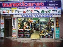 Tun� Ticaret